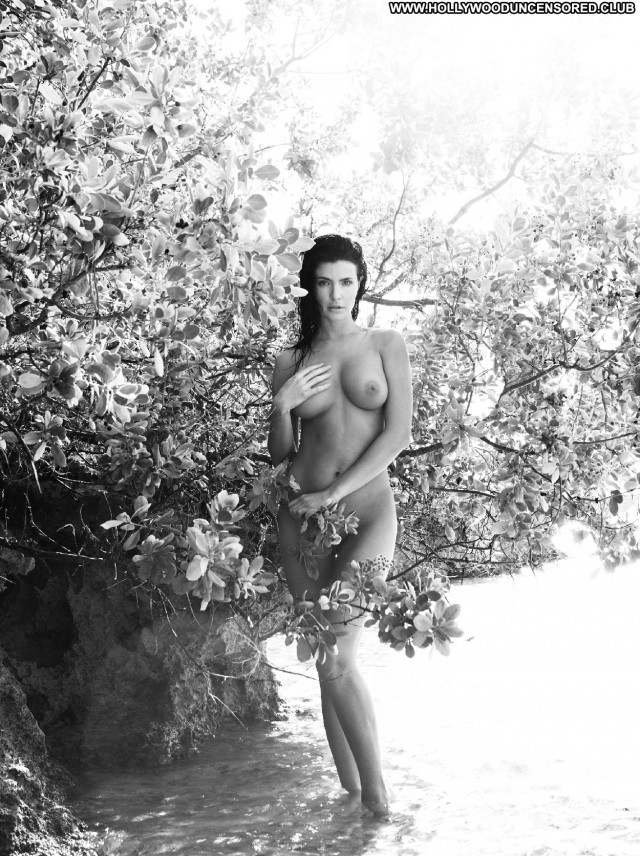 Julia Lescova Gorgeous Babe Model Hot Nude Posing Hot Innocent