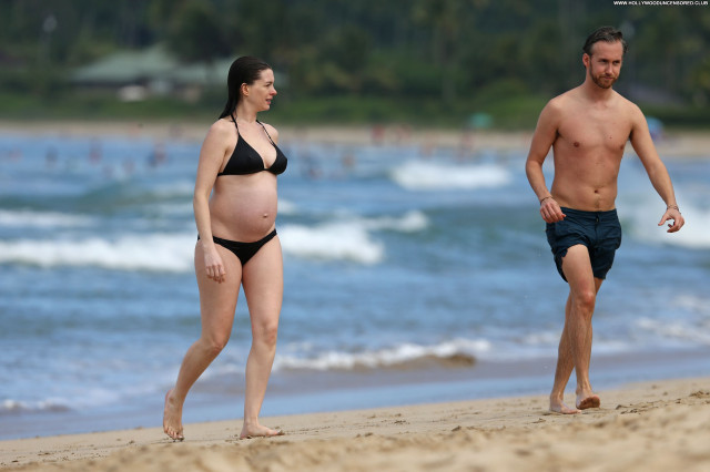 Anne Hathaway Babe Paparazzi Bikini Celebrity American Black Pregnant