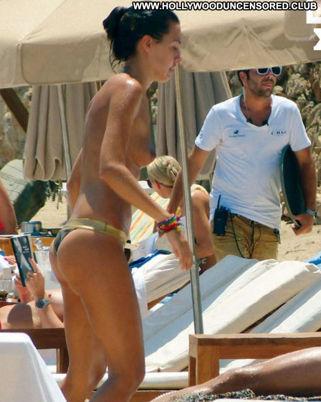 Nuria Cunillera Honeymoon Bar Posing Hot Celebrity Breasts Babe