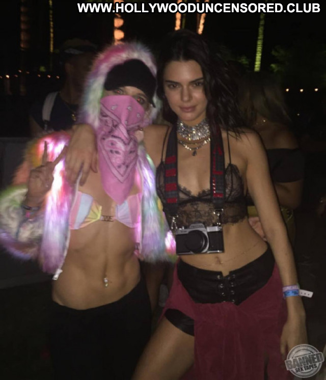 Kendall Jenner Hot Perfect Hollywood Bar Famous Live Posing Hot Nude