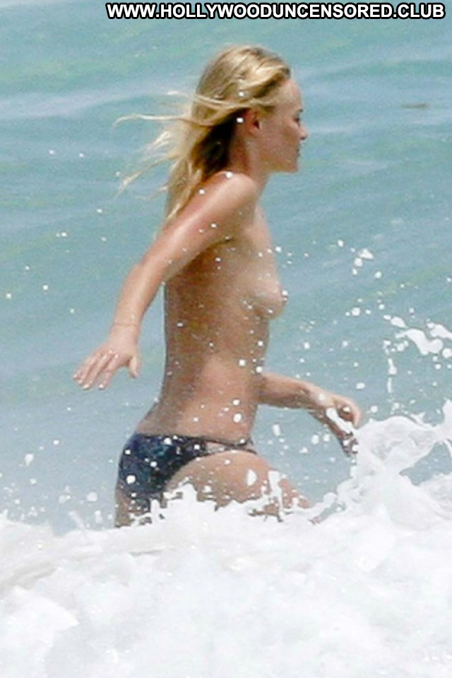 Kate Bosworth Blue Crush Reality Hot Nude Famous Facebook Beach Bra