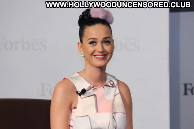 Katy Perry Beautiful Vietnam Paparazzi Posing Hot Babe Celebrity Hot