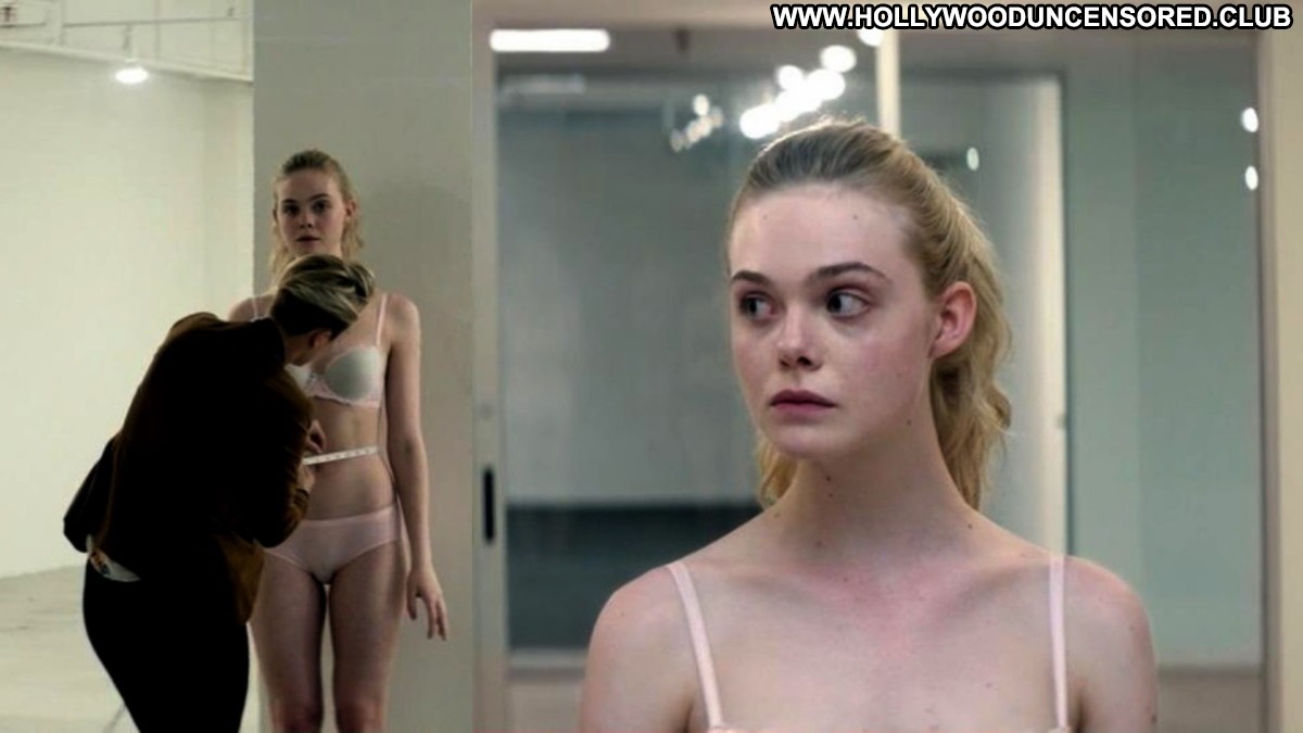 Naked Elle Fanning