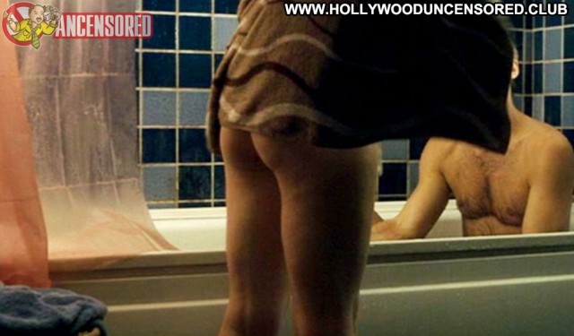 Juliette Binoche Breaking And Entering Medium Tits Posing Hot