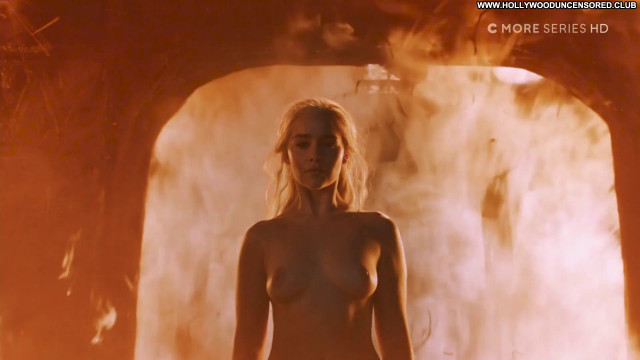Emilia Clarke Celebrity Posing Hot Babe Beautiful Nude