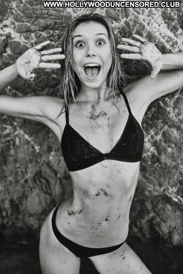 Alexis Ren Photoshoot Celebrity Swimsuit Beautiful Babe