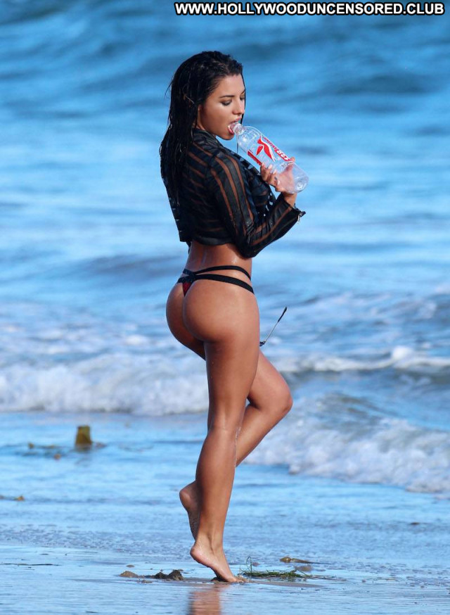 Bruna Tuna No Source  Beautiful Babe Celebrity Bikini Photoshoot