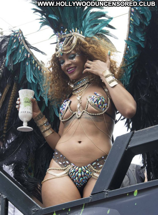 Rihanna Barbados Beautiful Celebrity Posing Hot Babe