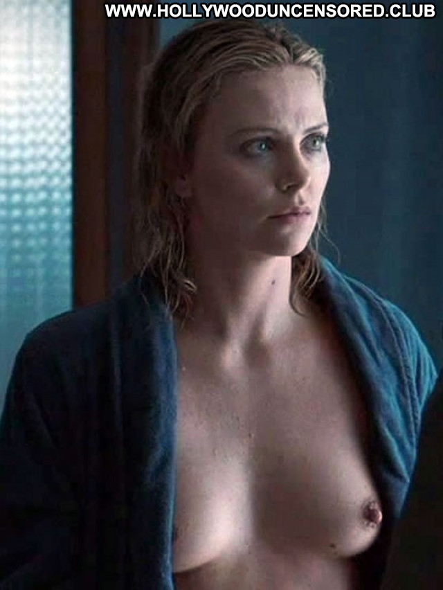 Charlize Theron No Source Posing Hot Beautiful Babe Celebrity