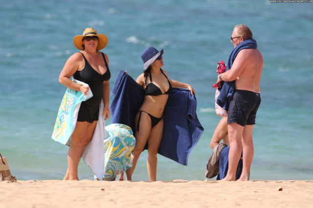 Salma Hayek Celebrity Posing Hot Bikini Beach Babe Paparazzi American