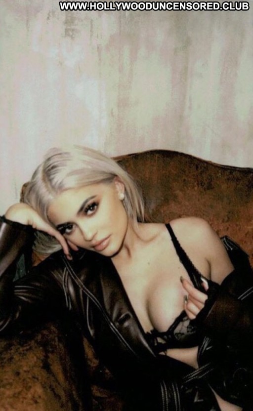 Kylie Jenner Posing Hot Straight Beautiful Babe Celebrity Hot American Sexy Reality Nice Model