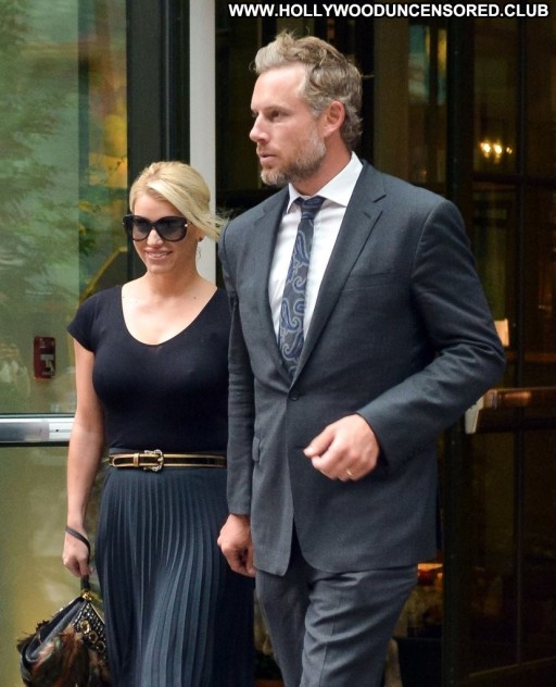 Jessica Posing Hot Beautiful Babe Straight Celebrity