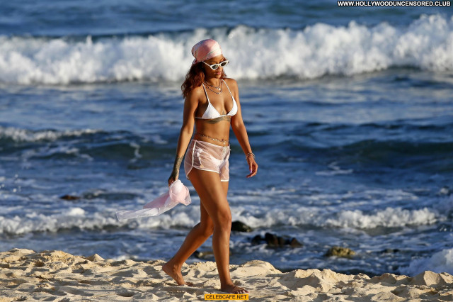 Rihanna No Source Celebrity Posing Hot Beautiful Hawaii Bikini Beach