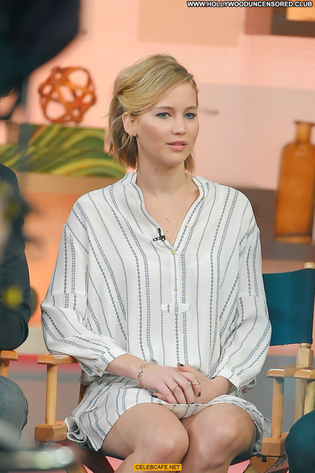 Jennifer Lawrence Good Morning America Posing Hot Celebrity Babe