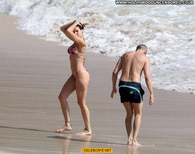 Stephanie Seymour No Source Babe Celebrity Bar Posing Hot Bikini