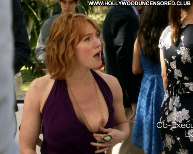 Alicia Witt House Of Lies Posing Hot Celebrity Cleavage Topless