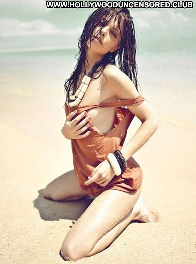 Alina Boyko Photo Shoot Beach Model Celebrity Nude Posing Hot Green