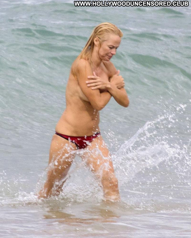 Pamela Anderson No Source Posing Hot Big Tits Breasts French