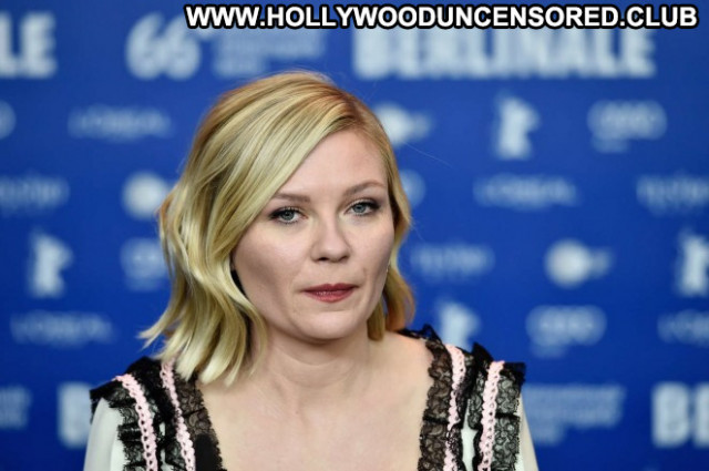 Kirsten Dunst No Source Babe Beautiful Paparazzi Posing Hot