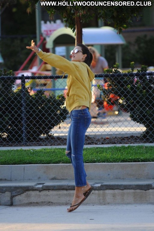 Alessandra Ambrosio Straight Angel Beautiful Babe Celebrity Posing Hot Los Angeles Paparazzi