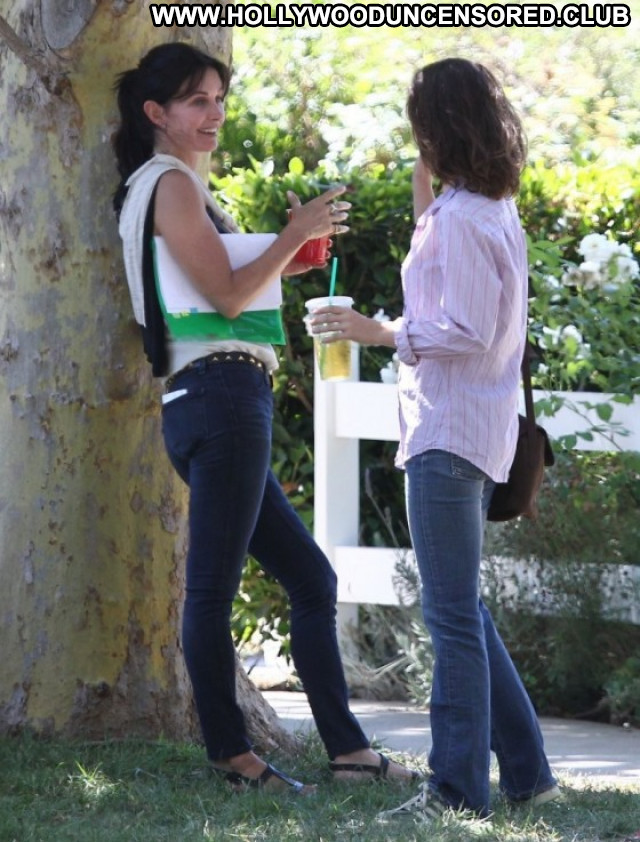 Courteney Cox Hello I Must Be Going Babe Posing Hot Paparazzi