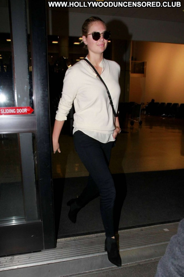 Kate Upton Lax Airport Lax Airport Babe Posing Hot Jeans Beautiful
