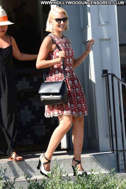 Dianna Agron Paparazzi Babe Celebrity Posing Hot Straight Beautiful