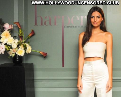 Emily Ratajkowski Posing Hot Babe Straight Beautiful Paparazzi Celebrity