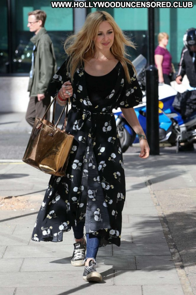 Fearne Cotton No Source Beautiful Posing Hot London Paparazzi Babe