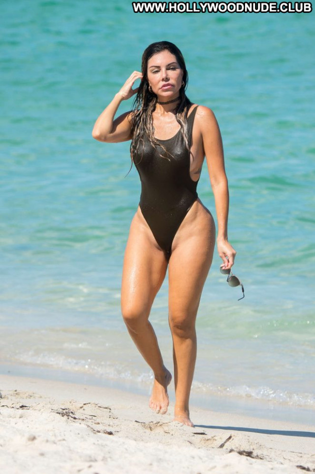 Liziane Gutierrez Miami Beach Beautiful Babe Paparazzi Posing Hot
