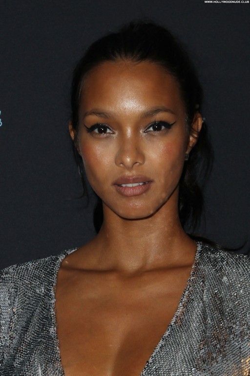 Unknown Party Sport Sexy Celebrity Straight Babe New York Sex Model Brazil Beautiful Sports Posing Hot Swimsuit Bra