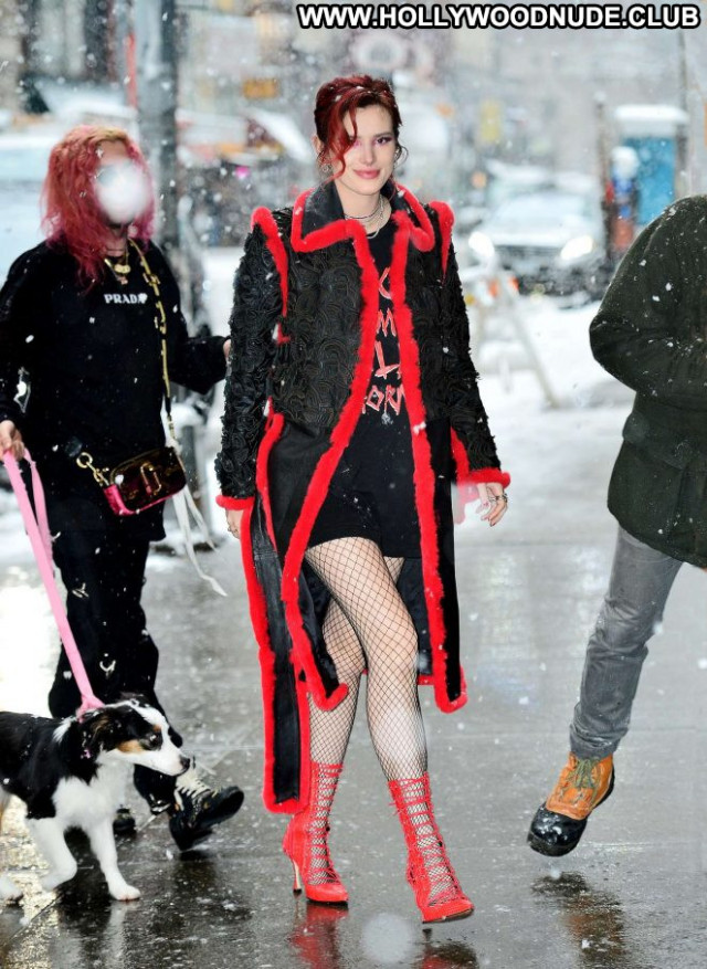 Bella Thorne New York Posing Hot Paparazzi Celebrity New York