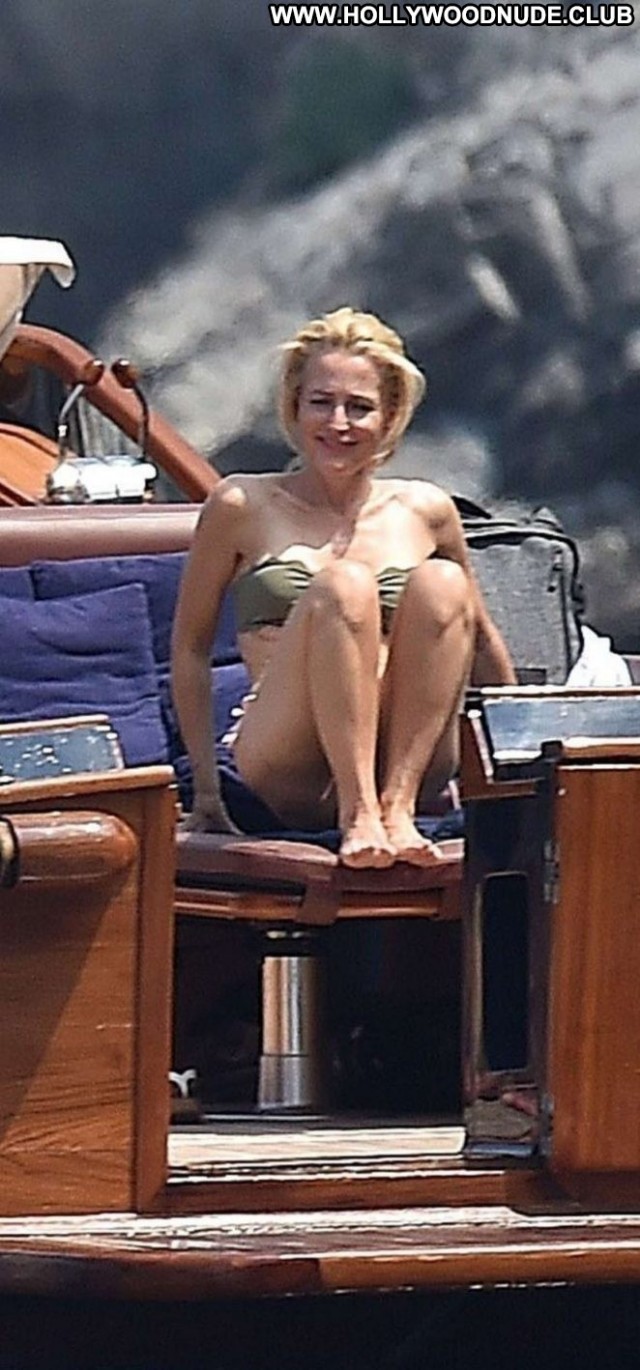 Gillian Anderson No Source Bikini Celebrity Beautiful Babe Paparazzi