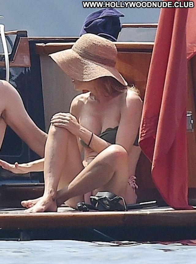 Gillian Anderson No Source Beautiful Celebrity Bikini Paparazzi Babe