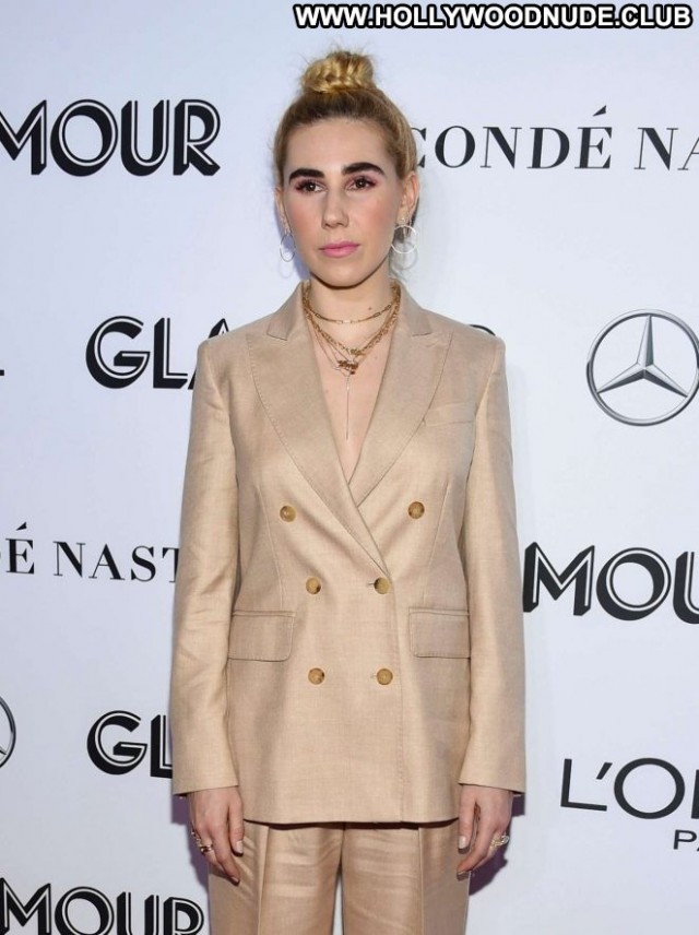 Zosia mamet topless