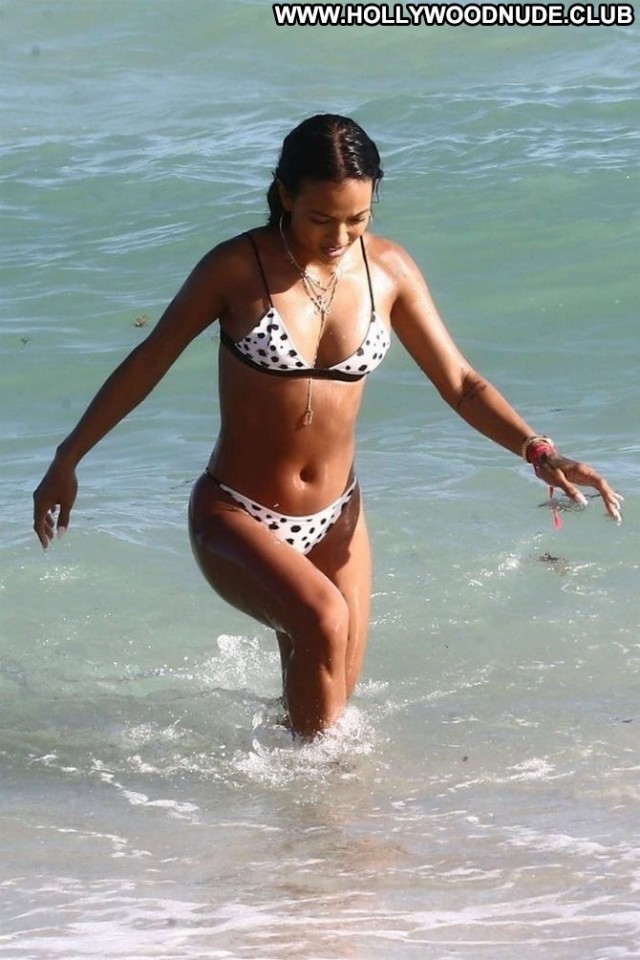 Karrueche Tran The Beach Beautiful Beach Bikini Posing Hot Babe