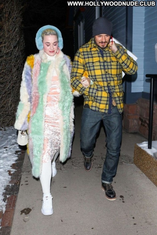 Katy Perry Straight Beautiful Celebrity Babe Paparazzi Posing Hot