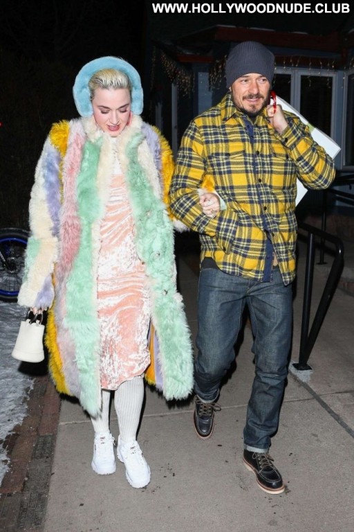 Katy Perry Straight Beautiful Celebrity Babe Paparazzi Posing Hot