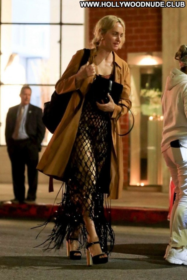 Amber Valletta Beverly Hills Beautiful Babe Paparazzi Celebrity