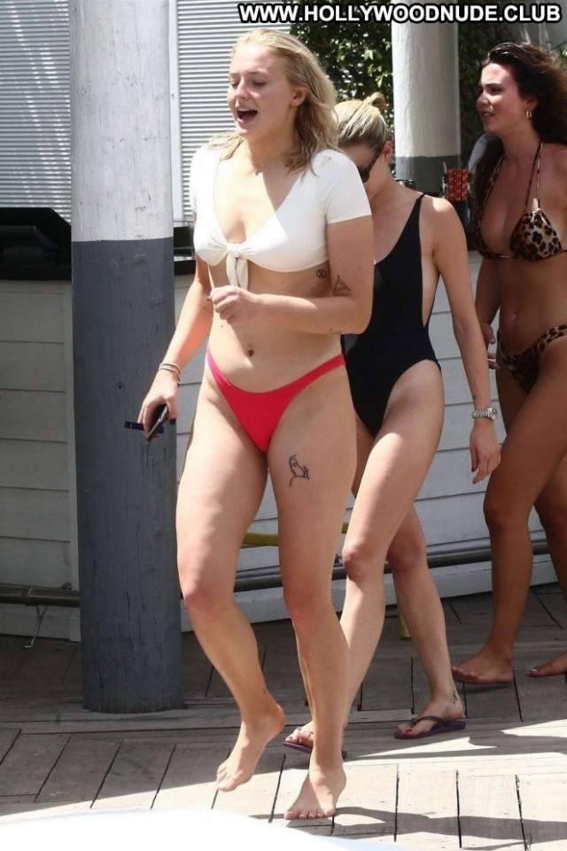 Sophie Turner Babe Beautiful Hotel Paparazzi Bikini Hot