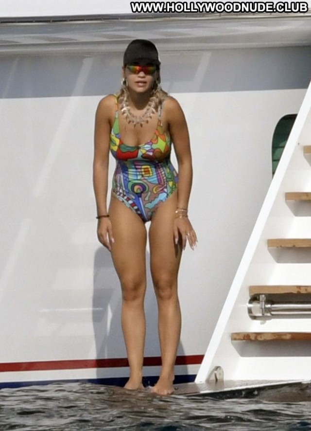 Rita Ora No Source Paparazzi Posing Hot Celebrity Beautiful Swimsuit