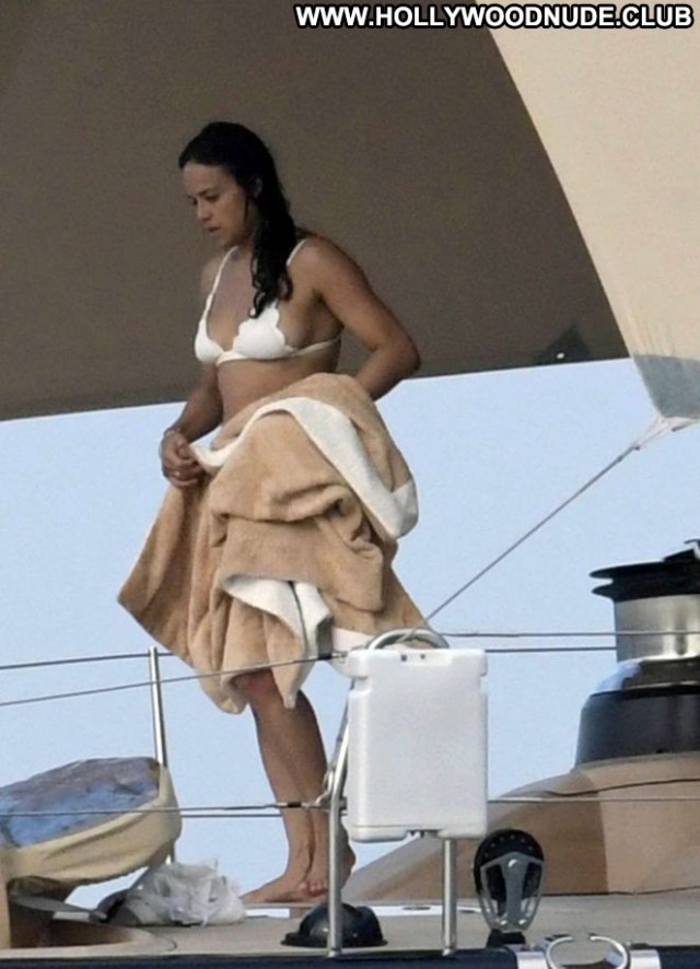 Michelle Rodriguez No Source Posing Hot Babe Bikini Boat Italy