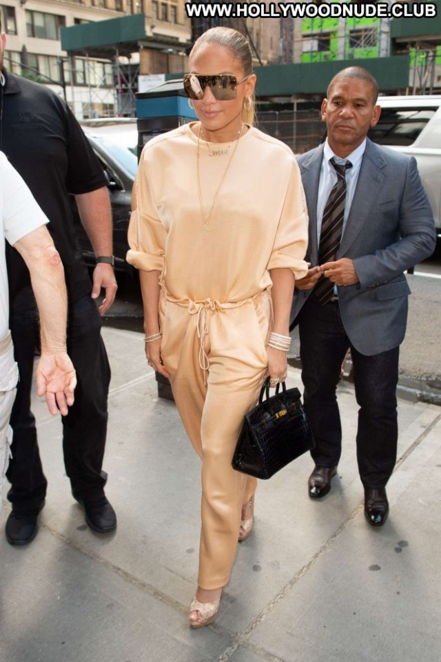 Jennifer Lopez New York Posing Hot New York Beautiful Celebrity