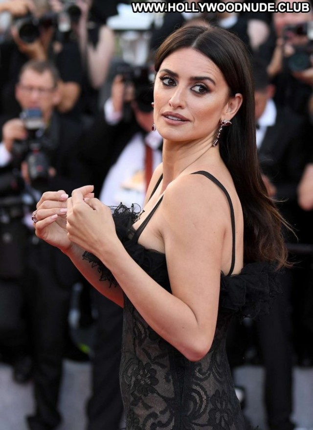 Penelope Cruz Cannes Film Festival Paparazzi Celebrity Beautiful Babe