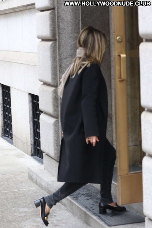 Jennifer Aniston Beautiful Posing Hot Paparazzi Celebrity Straight New York Babe