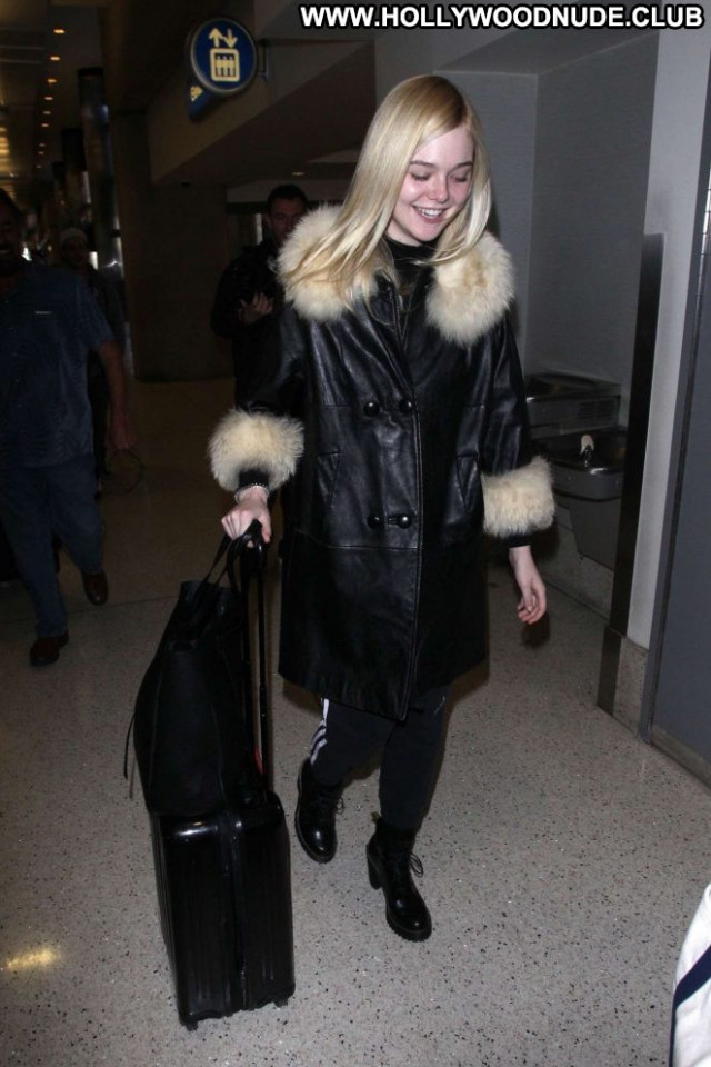 Elle Fanning Lax Airport Paparazzi Posing Hot Celebrity Beautiful