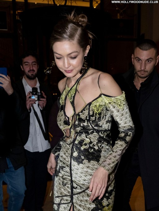 Gigi Hadid Celebrity Straight Beautiful Sexy Posing Hot Babe