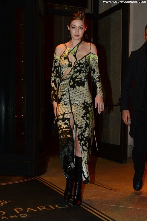 Gigi Hadid Celebrity Straight Beautiful Sexy Posing Hot Babe