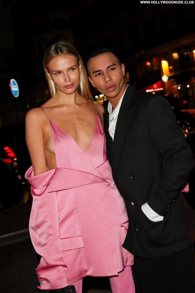 Natasha Poly Harpers Bazaar Beautiful Paparazzi Posing Hot Babe