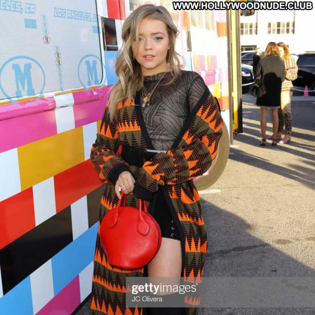 Jade Pettyjohn No Source Posing Hot Beautiful Celebrity Paparazzi Babe